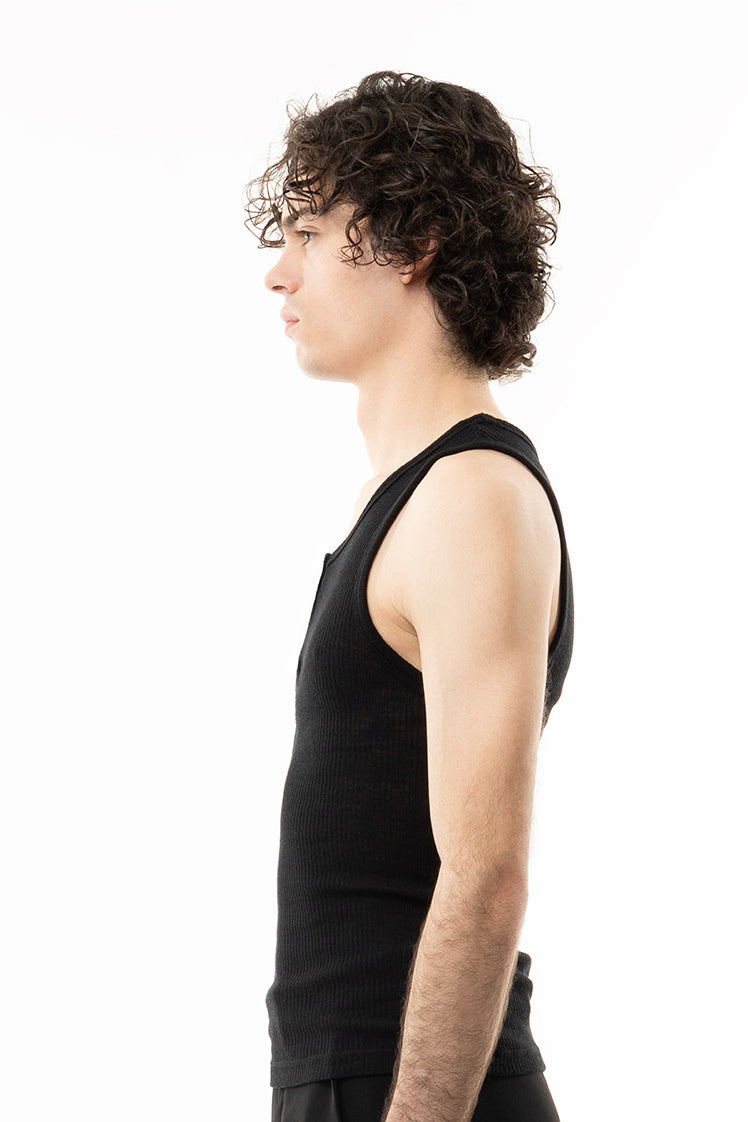 Buttoned tank top